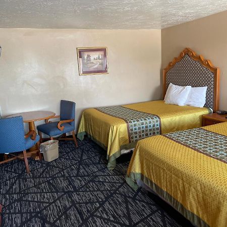 Riverton Inn & Suites ريفرتون المظهر الخارجي الصورة