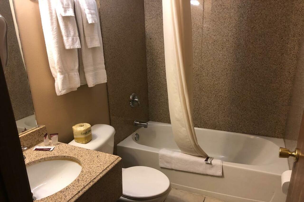 Riverton Inn & Suites ريفرتون المظهر الخارجي الصورة