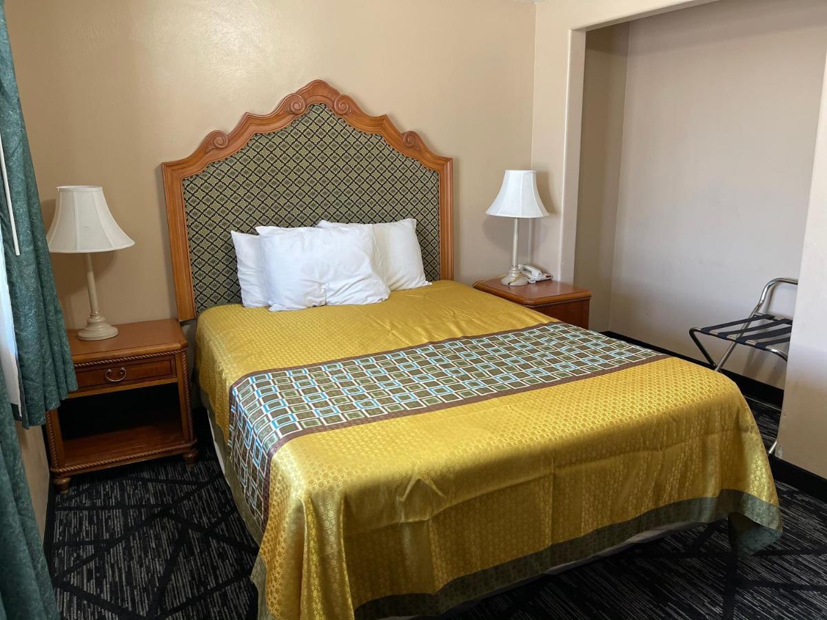 Riverton Inn & Suites ريفرتون المظهر الخارجي الصورة