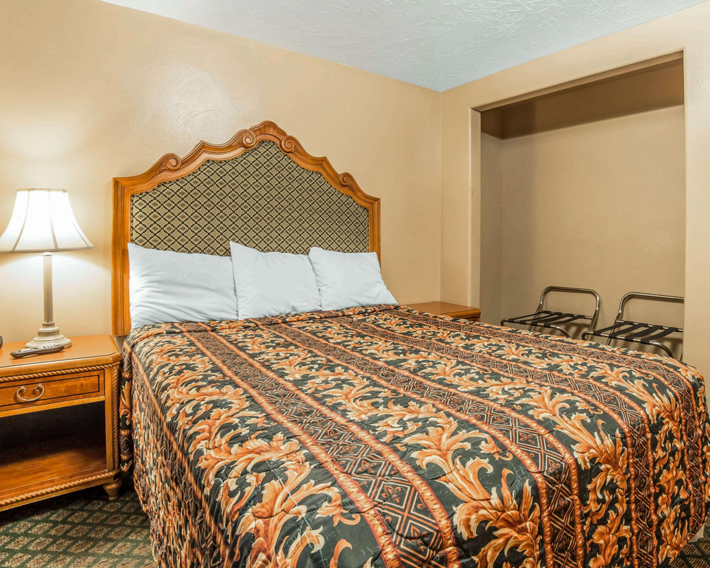 Riverton Inn & Suites ريفرتون المظهر الخارجي الصورة