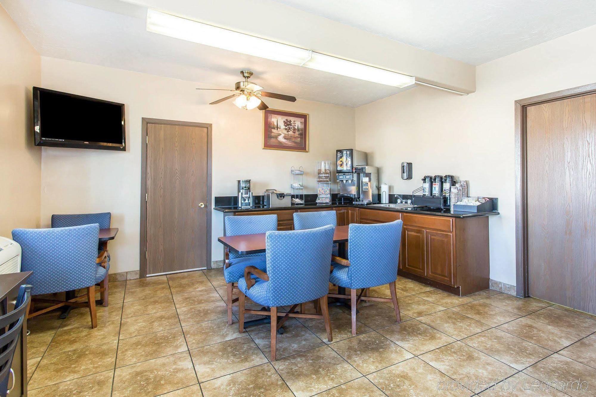 Riverton Inn & Suites ريفرتون المظهر الخارجي الصورة
