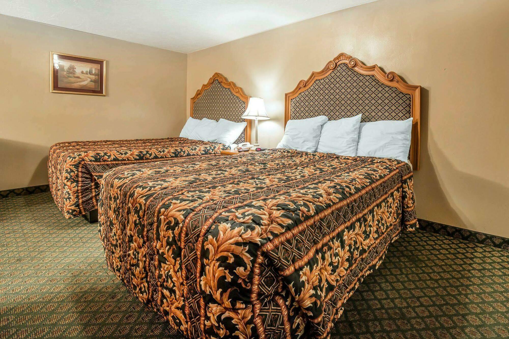 Riverton Inn & Suites ريفرتون المظهر الخارجي الصورة